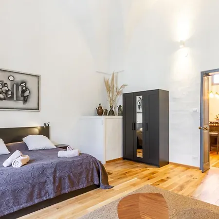 Center Charming Flat With Terrace Apartment *